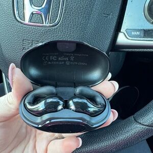 Wireless Bluetooth Earbuds with Charging Case - Black